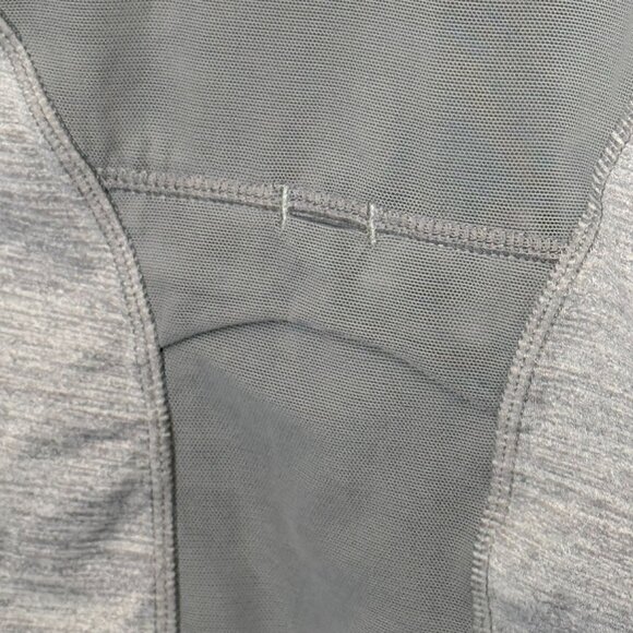 Lululemon Gray Criss Cross Tank Top With Built-In Bra & Mesh Detail Size 6 - Picture 5 of 7